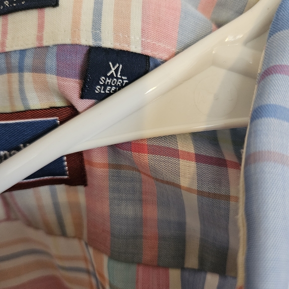 Vintage Shortsleeve Button-Up Shirt - Picture 7 of 7